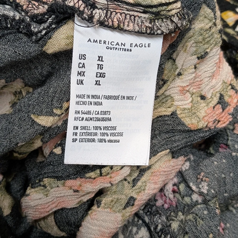 American Eagle Floral Patchwork Jumpsuit One Piece Jumper Flowy Resort Size XL - Picture 11 of 12
